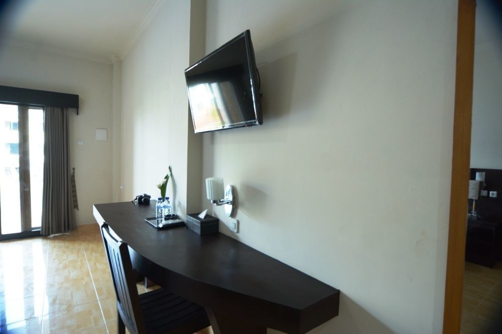เดอะ รัตนา กูตา Hotel ภายนอก รูปภาพ